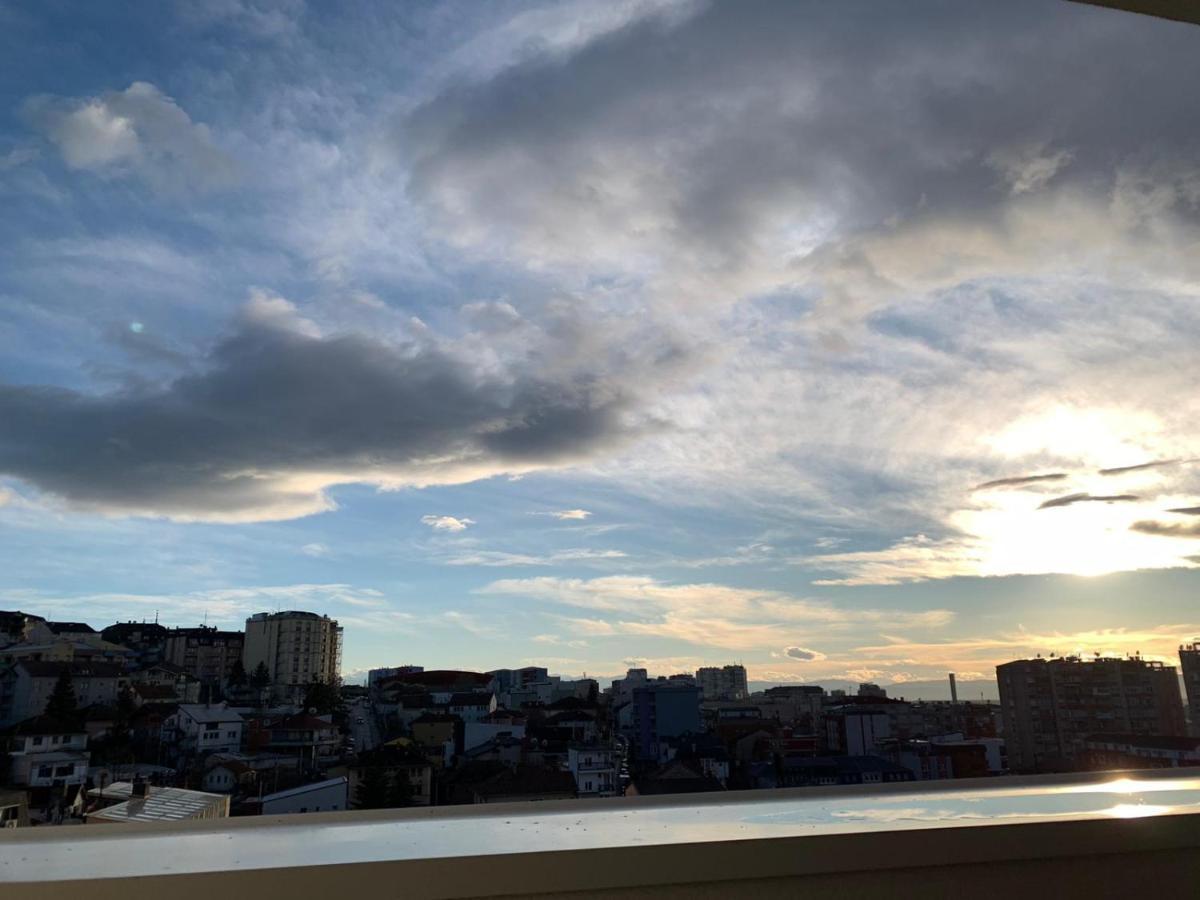Central Luxury Apartment プリシュティナ エクステリア 写真