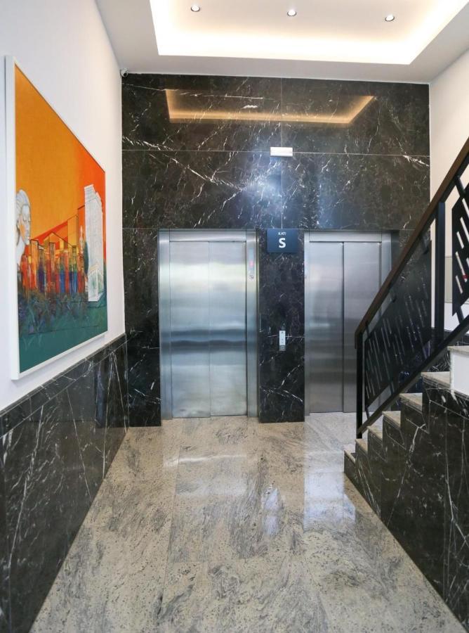 Central Luxury Apartment プリシュティナ エクステリア 写真
