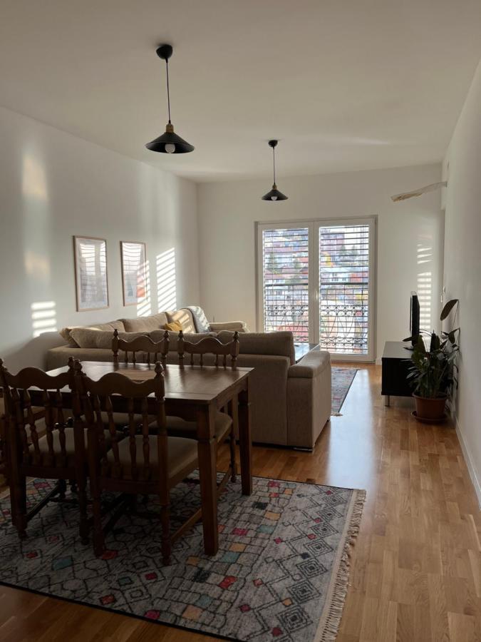 Central Luxury Apartment プリシュティナ エクステリア 写真