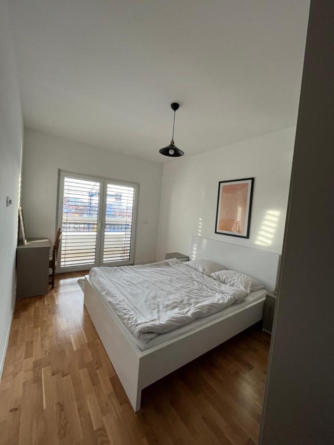 Central Luxury Apartment プリシュティナ エクステリア 写真